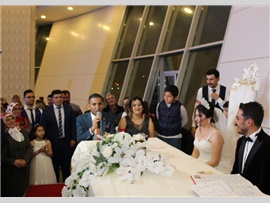BARO BAŞKANIMIZ AV. ALİ ER GENÇ ÇİFTİMİZİN MUTLULUKLARINA ORTAK OLDU