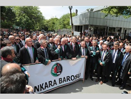 ANKARA BAROSU BAŞKANI AV. HAKAN CANDURAN’A YAPILAN SALDIRI PROTESTO EDİLDİ