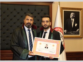 STAJINI TAMAMLAYAN 28 AVUKAT CÜBBE GİYİP RUHSAT ALDI