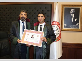 STAJINI TAMAMLAYAN 28 AVUKAT CÜBBE GİYİP RUHSAT ALDI