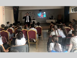 ÖĞRENCİLER ‘BİLİŞİM SUÇLARI’ KONUSUNDA BİLİNÇLENDİRİLDİ