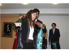 ADALET MÜCADELESİ İÇİN CÜBBE GİYDİLER