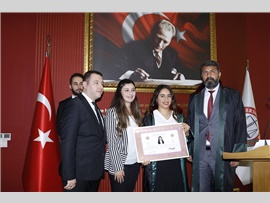 YEŞİLBOĞAZ:  “HUKUKÇULAR HUKUKA SİYASİ GÖZLÜKLE BAKMAMALI”