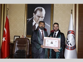 YEŞİLBOĞAZ:  “HUKUKÇULAR HUKUKA SİYASİ GÖZLÜKLE BAKMAMALI”