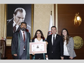 YEŞİLBOĞAZ:  “HUKUKÇULAR HUKUKA SİYASİ GÖZLÜKLE BAKMAMALI”