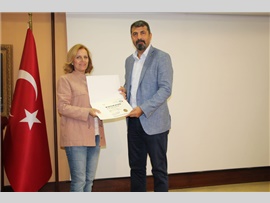 BİLİRKİŞİLİK EĞİTİMLERİNİ TAMAMLAYAN KATILIMCILAR SERTİFİKALARINI ALDI