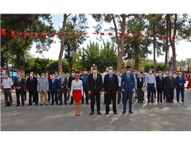 SİLİFKE İLÇE TEMSİLCİLİĞİMİZ CUMHURİYET BAYRAMI ÇELENK SUNMA TÖRENİNE KATILDI