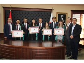 STAJYER AVUKATLAR CÜBBE GİYDİ