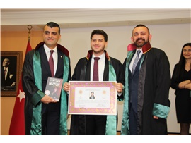 STAJYER AVUKATLAR CÜBBE GİYDİ