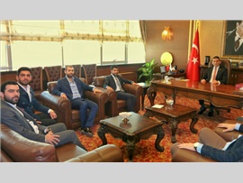 Genç MÜSİAD Başkanı ve Yönetim kurulu, Başkanımızı makamında ziyaret ettiler.