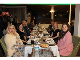 AVUKATLARIMIZ ANAMUR’DA, AVUKATLAR GÜNÜ YEMEĞİNDE BİR ARAYA GELDİ