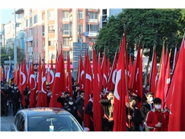 MERSİN’İMİZİN KURTULUŞ GÜNÜNÜ TÖRENLE KUTLADIK