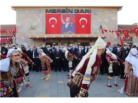 MERSİN’İMİZİN KURTULUŞ GÜNÜNÜ TÖRENLE KUTLADIK
