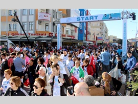 MERSİN BAROSU ULUSLARARASI MERSİN MARATONUNA KATILDI