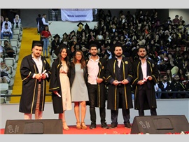 BAŞKAN YARDIMCIMIZ AV. FATMA DEMİRCİOĞLU, GENÇLERİN MEZUNİYET SEVİNCİNE ORTAK OLDU