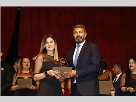 MERSİN BAROSU ÇOK SESLİ KOROSU SAHNE ALDI
