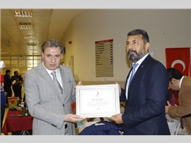 AVUKATLAR KAN BAĞIŞINDA BULUNDU