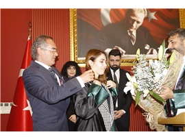 SAVUNMA MESLEĞİNİN YENİ NEFERLERİ RUHSAT ALDI