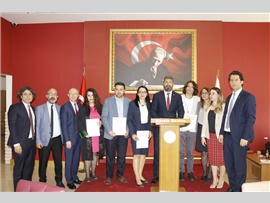 MERSİN BAROSU AVUKATLARI FOTOĞRAF SERGİSİ AÇTI