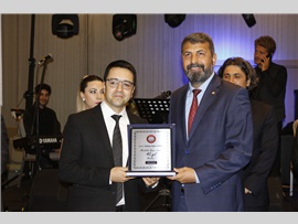MERSİN BAROSU AVUKATLARI BALODA BULUŞTU