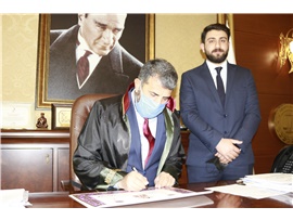 HUKUK VE ADALET İÇİN CÜBBE GİYDİLER