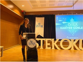 KARİYER GÜNLERİNDE ÖĞRENCİLERE AVUKATLIK MESLEĞİ TANITILDI