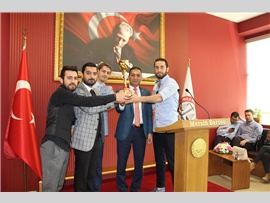 Mersin Barosu Bahar dönemi futbol turnuvası kupa töreni yapıldı.