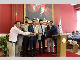 Mersin Barosu Bahar dönemi futbol turnuvası kupa töreni yapıldı.