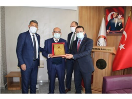 TARSUS’TA MESLEKTE 25, 30, 35, 40 ve 50 YILINI DOLDURAN AVUKATLARIMIZA PLAKET VERİLDİ