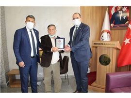 TARSUS’TA MESLEKTE 25, 30, 35, 40 ve 50 YILINI DOLDURAN AVUKATLARIMIZA PLAKET VERİLDİ