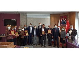 TARSUS’TA MESLEKTE 25, 30, 35, 40 ve 50 YILINI DOLDURAN AVUKATLARIMIZA PLAKET VERİLDİ