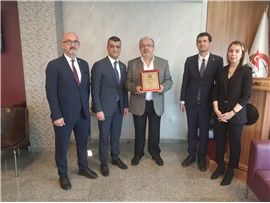 TARSUS’TA DUAYEN AVUKATLARIMIZA MESLEKTE ONUR PLAKETİ TAKDİM EDİLDİ