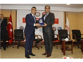 “DÜNDEN BUGÜNE AVUKATLIK MESLEĞİ VE GÜNCEL SORUNLAR” PANELİ DÜZENLENDİ