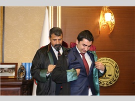 MERSİN BAROSU İKİ GENÇ AVUKAT DAHA KAZANDI