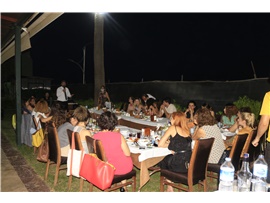 KADIN HAKLARI MÜCADELESİNİN YILMAZ SAVUNUCULARINA TEŞEKKÜR PLAKETİ VERİLDİ