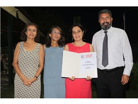 KADIN HAKLARI MÜCADELESİNİN YILMAZ SAVUNUCULARINA TEŞEKKÜR PLAKETİ VERİLDİ