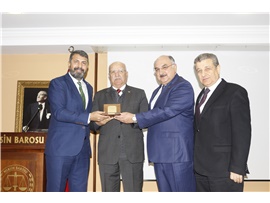MESLEKTE 40. VE 50. YILINI DOLDURAN AVUKATLARIMIZA PLAKET VERİLDİ