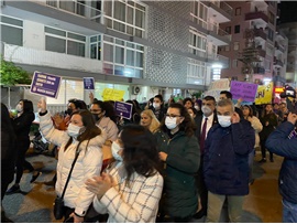 KADIN HAKLARI MERKEZİMİZ FEMİNİST GECE YÜRÜYÜŞÜNE KATILDI
