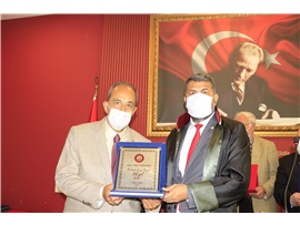 MESLEKTE BİR ÖMÜR PLAKETİ