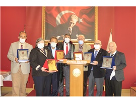 MESLEKTE BİR ÖMÜR PLAKETİ
