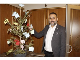 DİLEK AĞACI PROJESİ İLE İHTİYAÇ SAHİBİ ÇOCUKLAR HAYALLERİNE KAVUŞUYOR