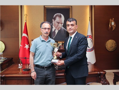 MERSİN BAROSU MASA TENİSİ TAKIMI TURNUVADAN 2. LİK KUPASIYLA DÖNDÜ