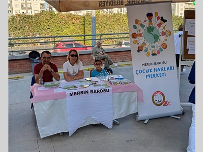 ÇOCUK HAKLARI MERKEZİMİZ, DÜNYA KIZ ÇOCUKLARI GÜNÜ’NDE FARKINDALIK ETKİNLİĞİ DÜZENLEDİ