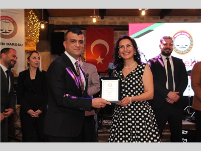 MESLEKTE 30. YILINI DOLDURAN AVUKATLARIMIZA PLAKET TAKDİM EDİLDİ