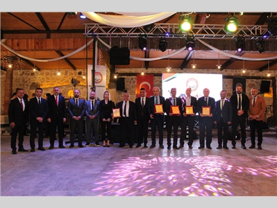 MESLEKTE 40. YILINI DOLDURAN DUAYEN AVUKATLARIMIZA PLAKET TAKDİM EDİLDİ
