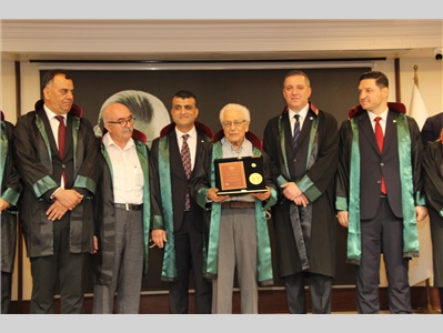 MESLEKTE 40, 50 VE 60 YILINI DOLDURAN DUAYEN AVUKATLARIMIZA, TBB ONUR PLAKETLERİ TAKDİM EDİLDİ
