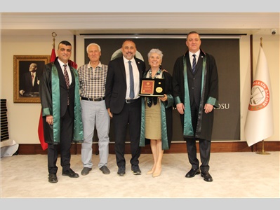 MESLEKTE 40, 50 VE 60 YILINI DOLDURAN DUAYEN AVUKATLARIMIZA, TBB ONUR PLAKETLERİ TAKDİM EDİLDİ