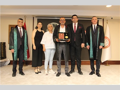 MESLEKTE 40, 50 VE 60 YILINI DOLDURAN DUAYEN AVUKATLARIMIZA, TBB ONUR PLAKETLERİ TAKDİM EDİLDİ