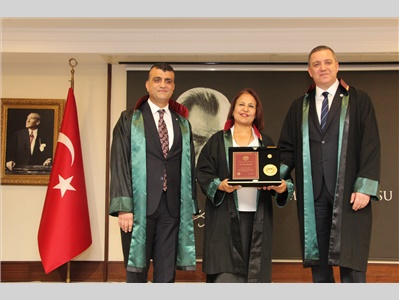 MESLEKTE 40, 50 VE 60 YILINI DOLDURAN DUAYEN AVUKATLARIMIZA, TBB ONUR PLAKETLERİ TAKDİM EDİLDİ