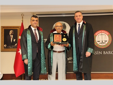 MESLEKTE 40, 50 VE 60 YILINI DOLDURAN DUAYEN AVUKATLARIMIZA, TBB ONUR PLAKETLERİ TAKDİM EDİLDİ